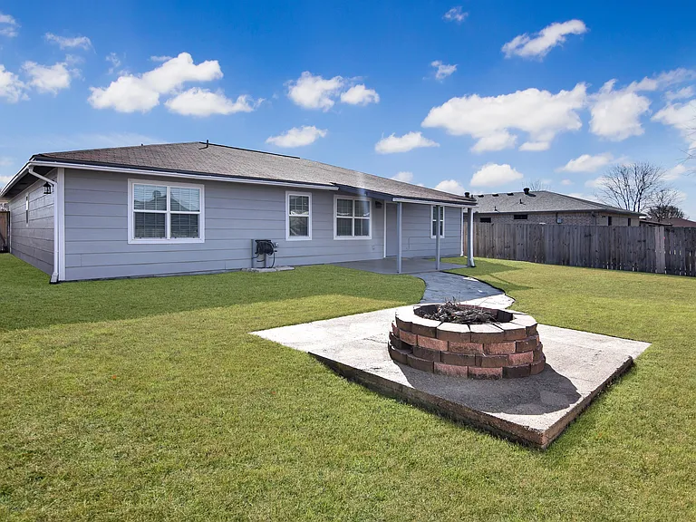 2307 Traverse Dr — Photo 18