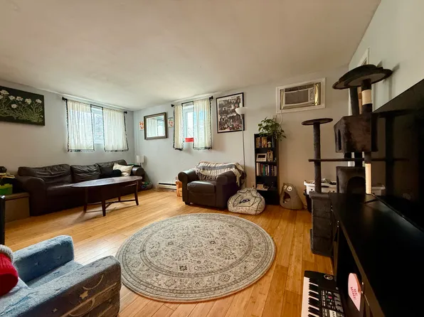 63 3rd Ave #2, Lowell, MA 01854
