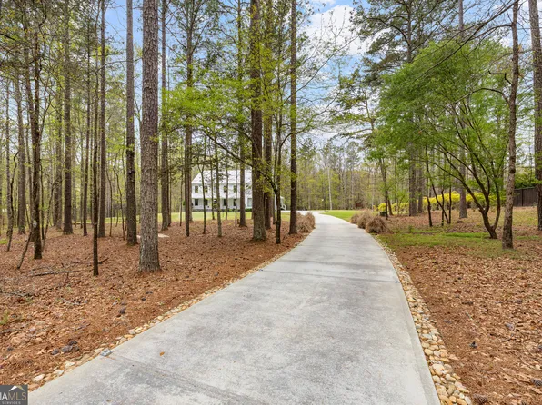 215 Diamond Point, Fayetteville, GA 30215