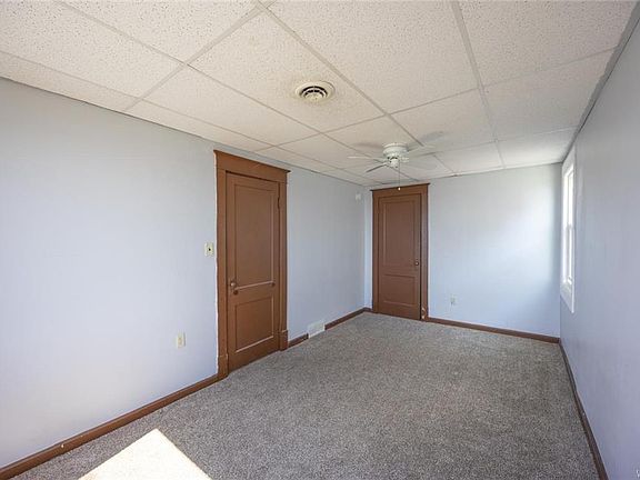 5th image of 2877 Niagara St
