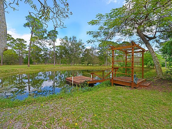 Home For Sale In Rustic Lakes