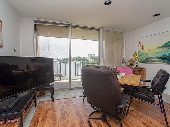 5th image of 12565 Melville Dr Unit 214