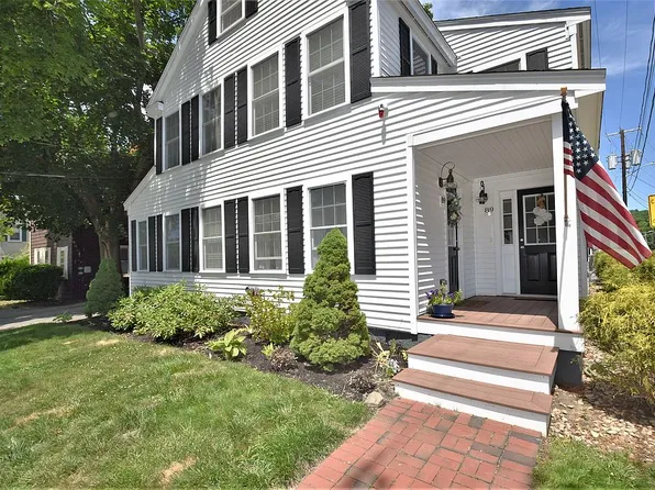 89 Friend St #89B, Amesbury, MA 01913