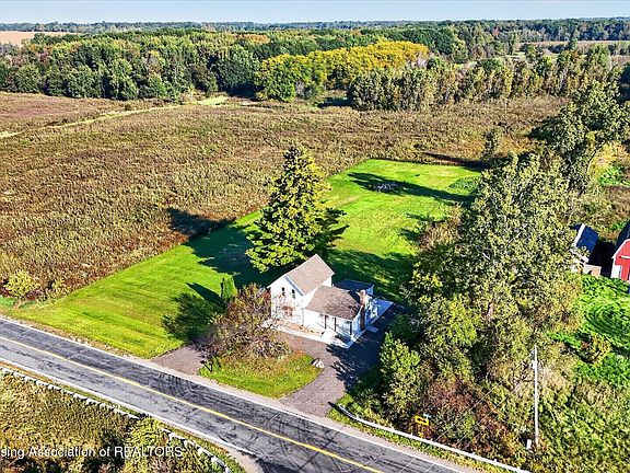 3rd image of 1506 Holt Rd