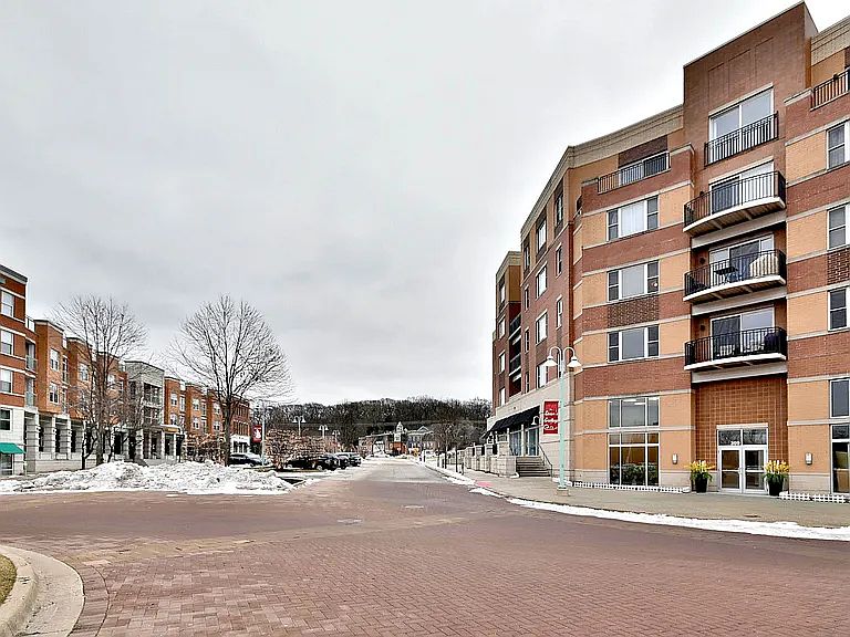 1st image of 300 Village Cir #C33