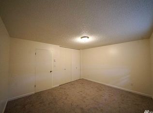 922 9th Ave APT 2, Longview, WA 98632