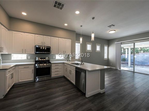 3rd image of 10137 Snow Crest Pl