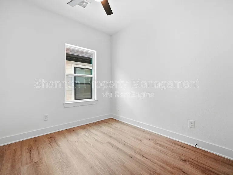 2107 Esther Dr #A — Photo 24
