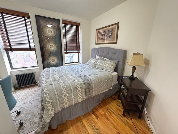 2nd image of 309 W 47th St APT 3FE