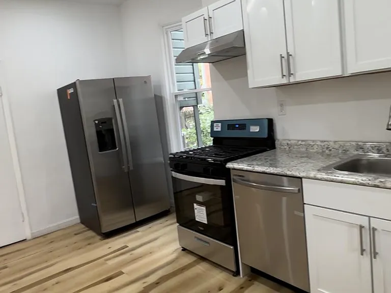 5649 Woodmont St #4 — Photo 5