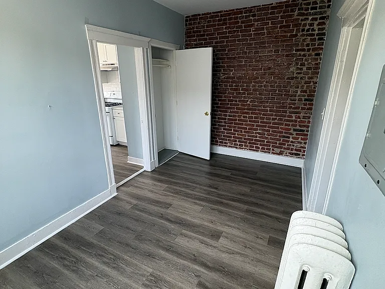 49 Hooker St #3 — Photo 2