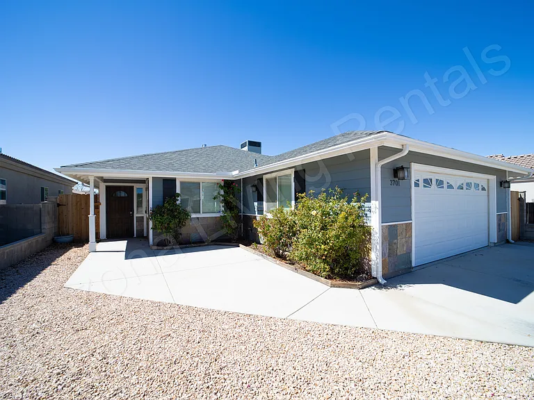 3701 N Lomita St — Photo 3