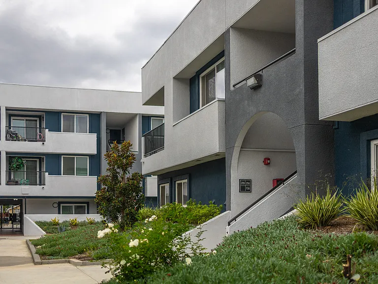 Blaine Garden Apartment Homes — Photo 7