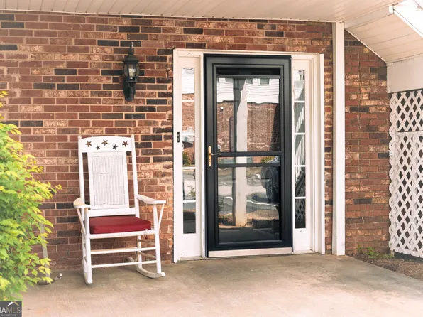 12 Intown Pl, Fayetteville, GA 30214