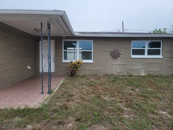 3905 Redwood Dr, Holiday, FL 34691