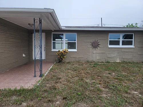 3905 Redwood Dr Photo 1