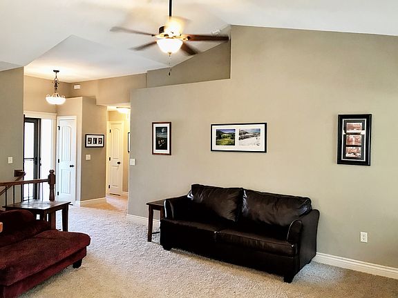 3rd image of 1609 Fishermans Ln