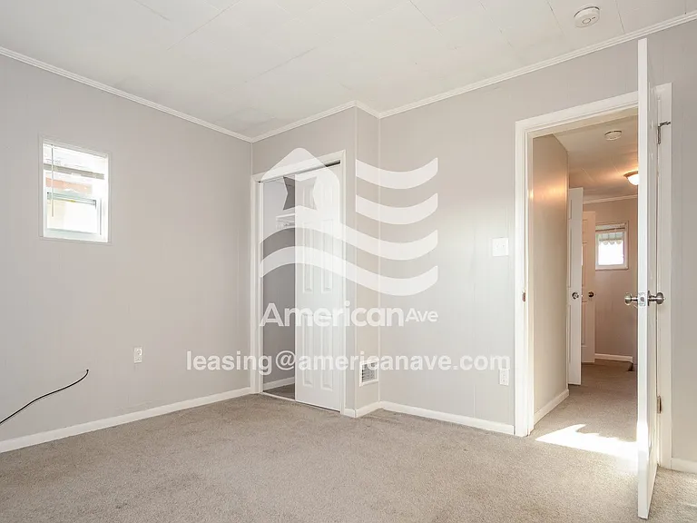 516892_008_wm_-_main_bedroom_13323267.jpg