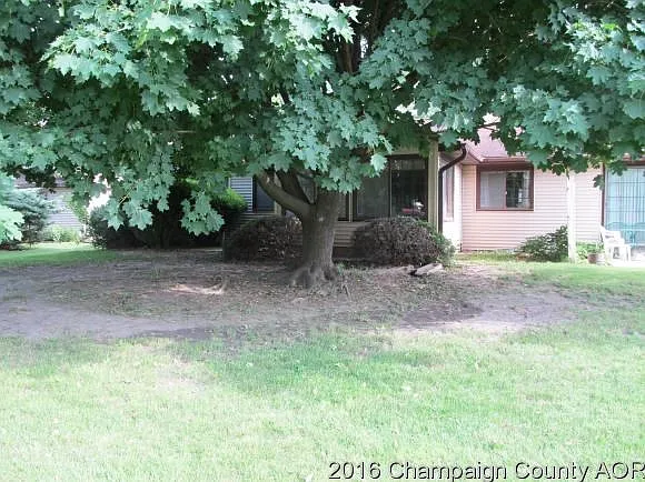 302 Spring Cir photo 1