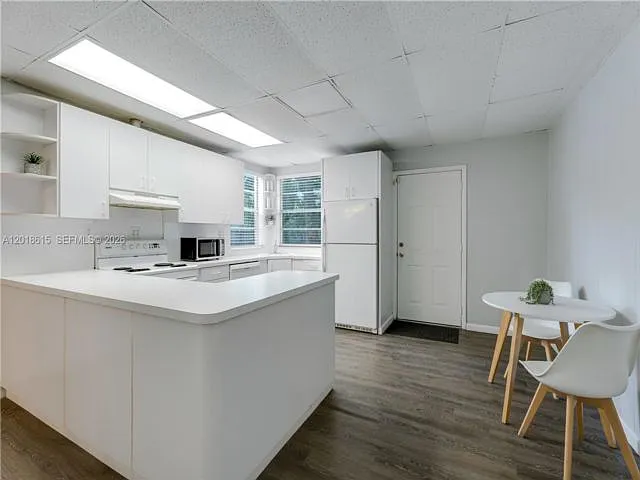 6531 SW 57th Pl — Photo 9