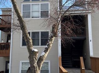 2 Fallen Tree Ct UNIT C, Baltimore, MD 21227