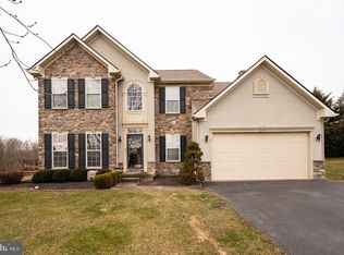40 Caversham Dr, West Grove, PA 19390