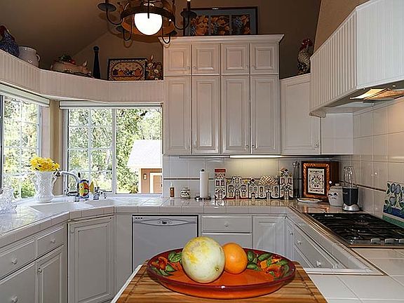 3rd image of 13693 Forest Park Cir