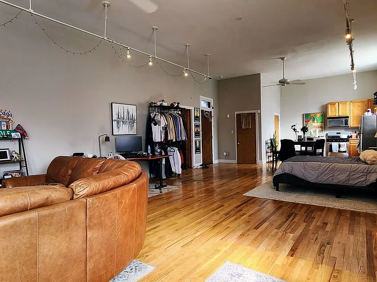 901 N Leavitt St #1 — Photo 8