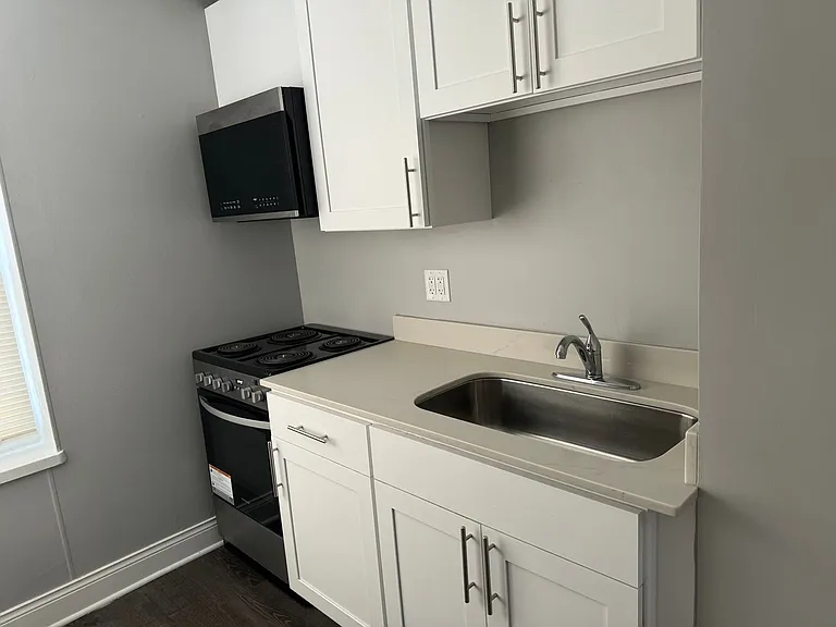 Maple Commons Apartments — Photo 35