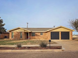 617 N Washington Ave, Denver City, TX 79323