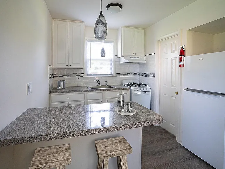 Studio Kitchen