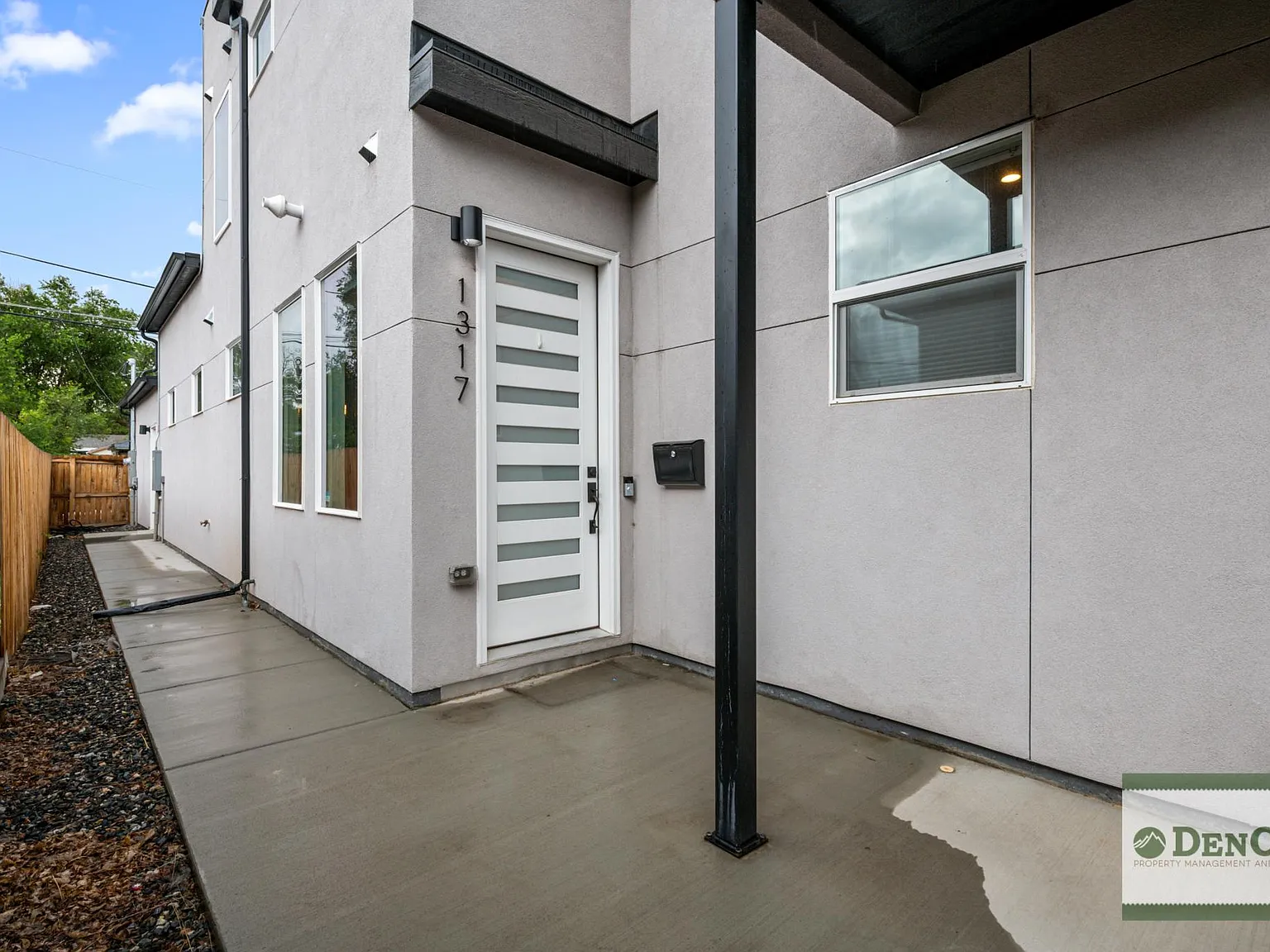 2 bed, 1367 sqft, $2,800 — Photo 3