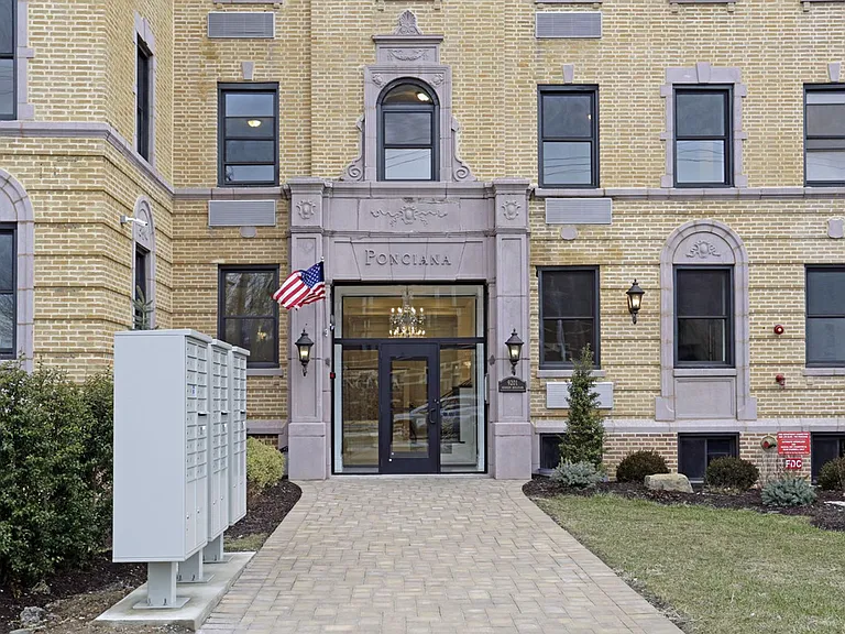 Ponciana Apartments: Contemporary Comfort and Affordable Luxury in North Bergen! — Photo 25