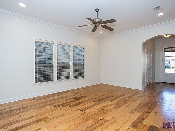 3rd image of 7948 Valencia Ct