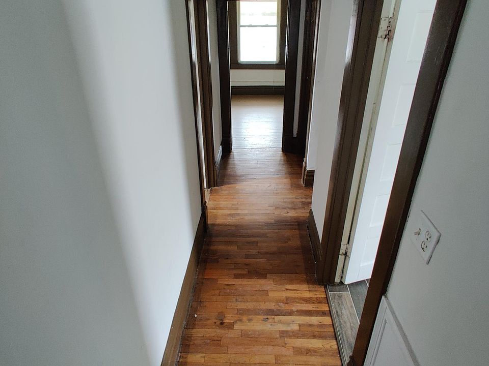 1st image of 300 S Pennsylvania Ave APT 2