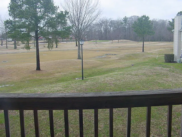 2 bed, 1370 sqft, $2,050 — Photo 4