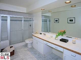 5th image of 514 S Barrington Ave APT 102