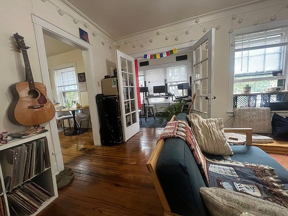 4th image of 4501 N Kimball Ave #2
