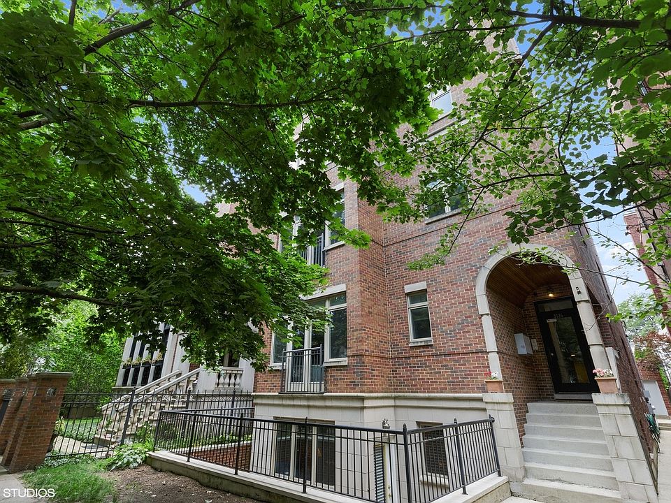 1st image of 3726 N Greenview Ave APT 1