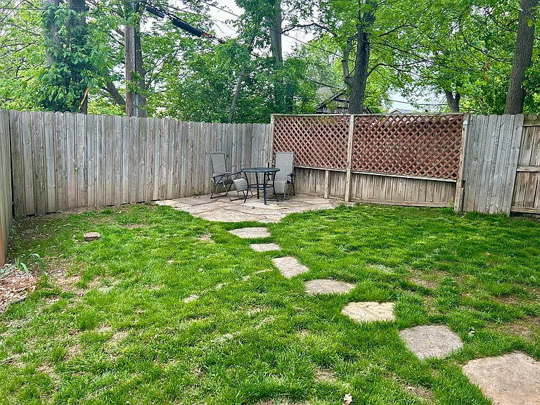 457 Heman Dr — Photo 15