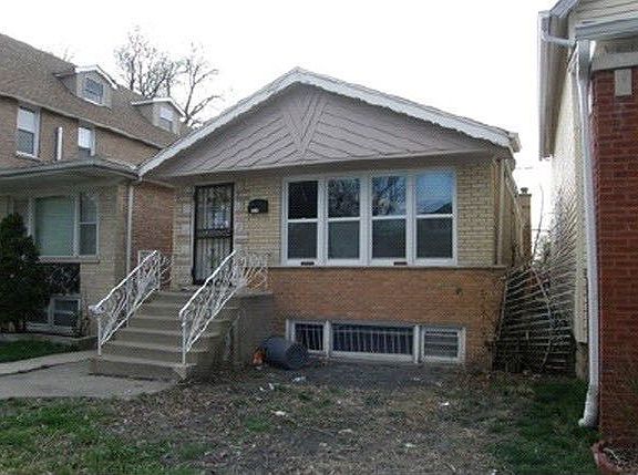 3rd image of 5210 S Christiana Ave
