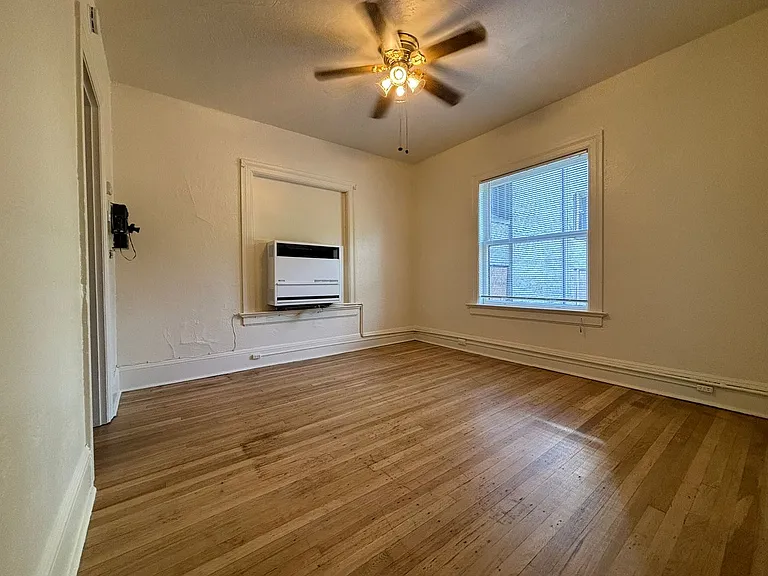 Converse Court Apartments — Photo 20