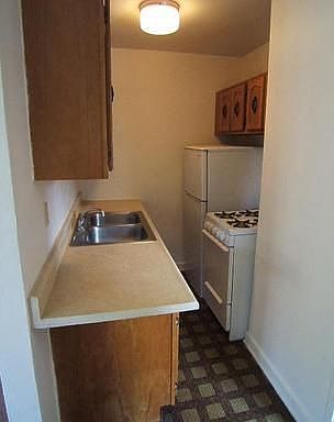 2nd image of 775 E Broad St APT 32