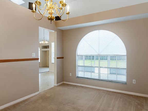3rd image of 3300 Meadowridge Dr