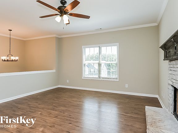 3rd image of 304 Miller Dr
