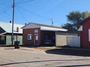 226 Main St NE, New Albin, IA 52160