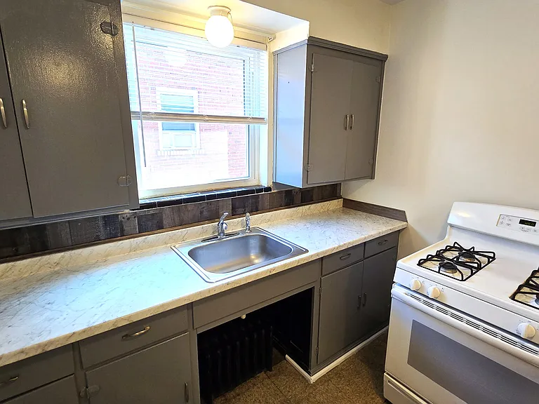 3884 Vine St — Photo 10