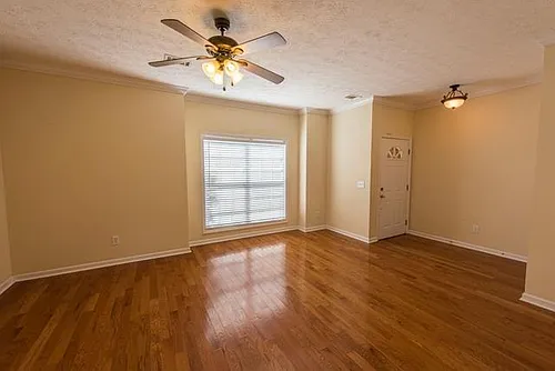 1305 N Dean Rd Photo 1