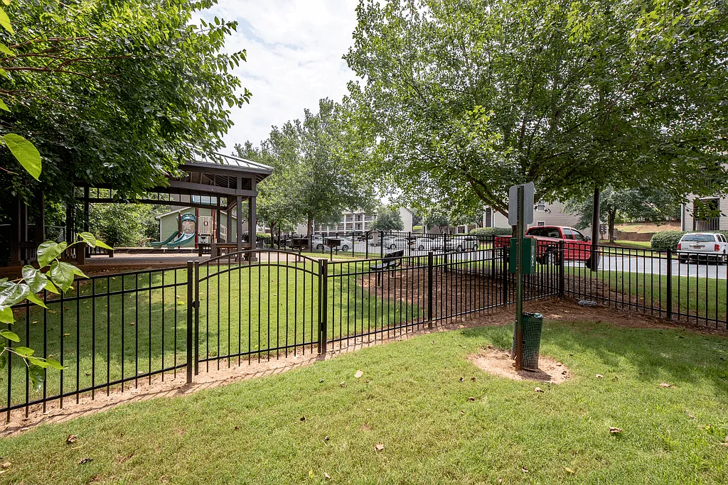 The Grove Apartments — Photo 2