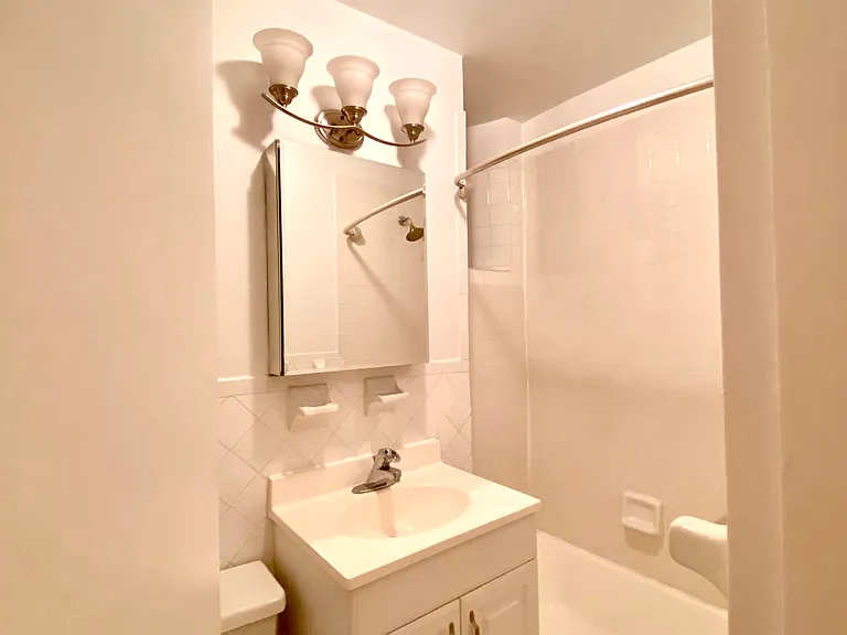 416 E 74th St #2B — Photo 5